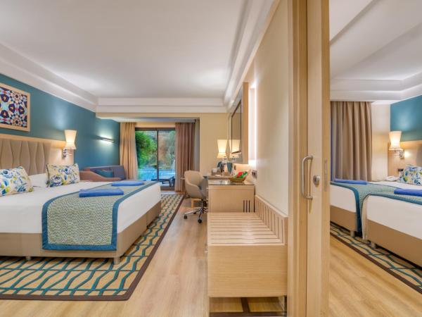 Megasaray Club Belek : photo 4 de la chambre suite - vue sur piscine 