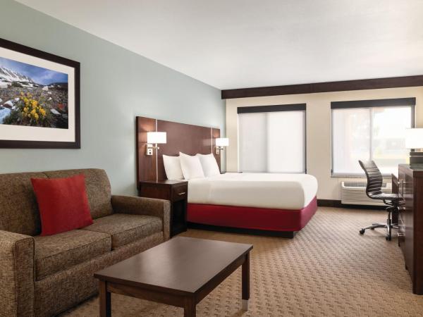 Radisson Hotel Colorado Springs Airport : photo 1 de la chambre chambre lit king-size - non-fumeurs