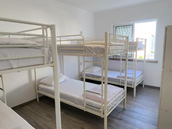 BLife Faro Beach Hostel : photo 5 de la chambre lit dans dortoir 6 lits