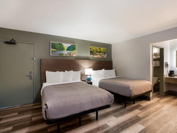 Quality Inn Elk Grove-Sacramento : photo 4 de la chambre suite avec deux lits doubles - non-fumeurs