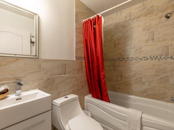 Hotel Auberge Manoir Ville Marie : photo 7 de la chambre chambre familiale