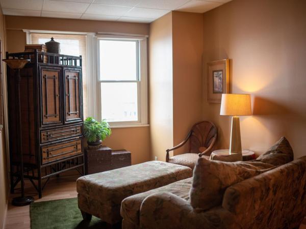 Fountainview Inn : photo 5 de la chambre suite lit queen-size