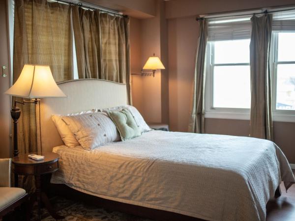 Fountainview Inn : photo 3 de la chambre suite lit queen-size deluxe