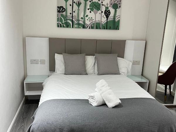 Crosskeys Edinburgh : photo 4 de la chambre chambre double avec salle de bains privative