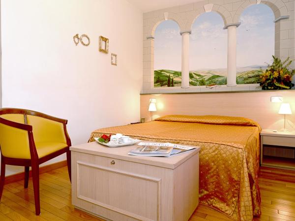 Hotel La Colonna : photo 6 de la chambre chambre deluxe
