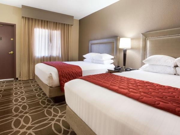 Drury Inn & Suites San Antonio Riverwalk : photo 3 de la chambre suite 2 lits queen-size avec canapé-lit