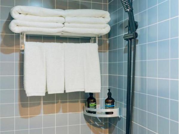 Chengdu Zhengfu Cao Tang Inn : photo 3 de la chambre chambre quadruple avec douche