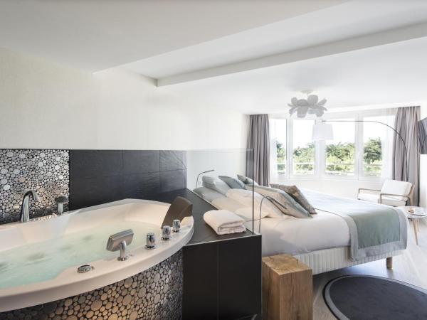 Hôtel Valdys Thalasso & Spa - les Pins : photo 1 de la chambre suite « bulle océane »