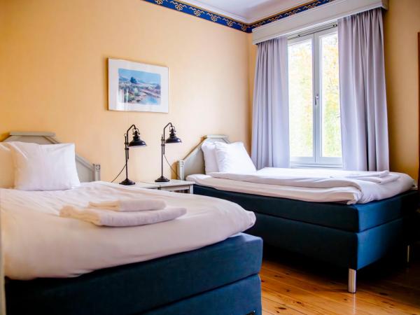 Park Hotel Linköping Fawlty Towers : photo 10 de la chambre chambre lits jumeaux standard