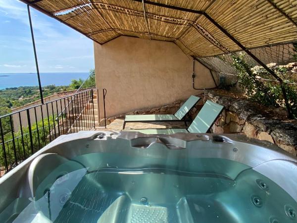 Résidence Belvedere de Palombaggia : photo 2 de la chambre maison 1 chambre avec jacuzzi