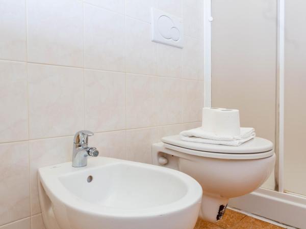 Corte Passi Florence : photo 6 de la chambre chambre double avec salle de bains privative séparée