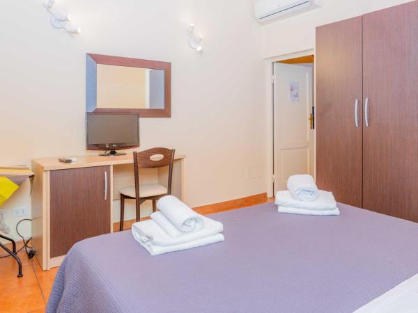 Corte Passi Florence : photo 5 de la chambre chambre double avec salle de bains privative séparée
