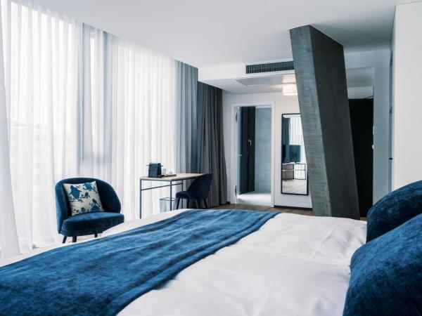 YParc Hôtel : photo 3 de la chambre suite junior