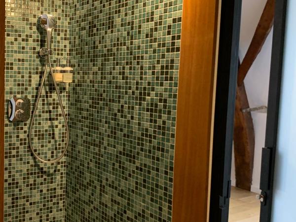 galerie jacqueline storme : photo 8 de la chambre chambre familiale
