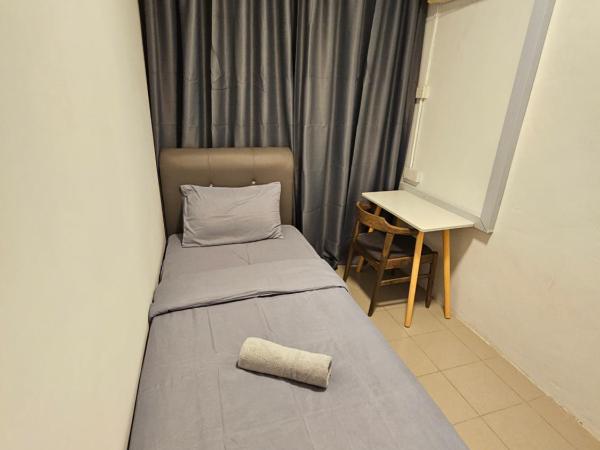 SS HOSTEL PENANG : photo 6 de la chambre chambre simple avec toilettes communes