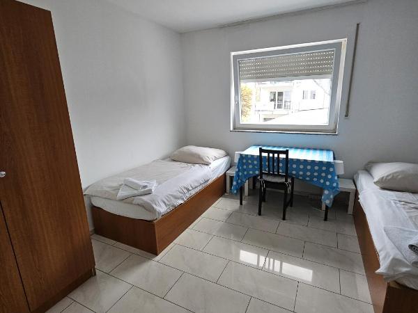 Pension Seckbach : photo 7 de la chambre chambre lits jumeaux Économique