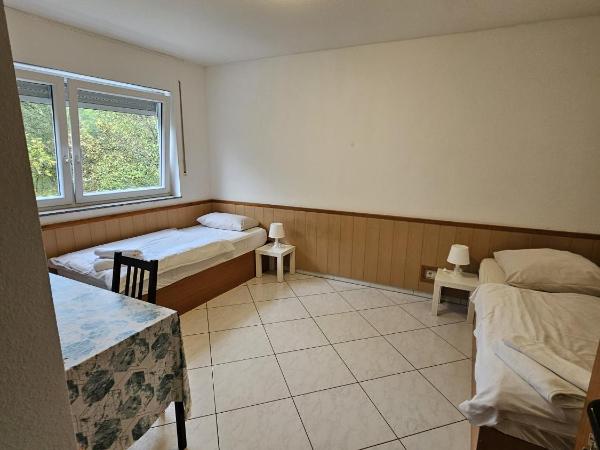 Pension Seckbach : photo 1 de la chambre chambre lits jumeaux Économique