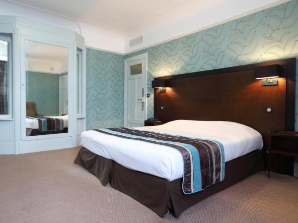 Le Grand Hotel : photo 1 de la chambre chambre triple