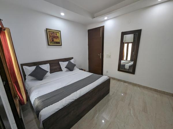 Flotel Residency Nearby Qutub Minar : photo 6 de la chambre chambre double deluxe (2 adultes + 1 enfant)