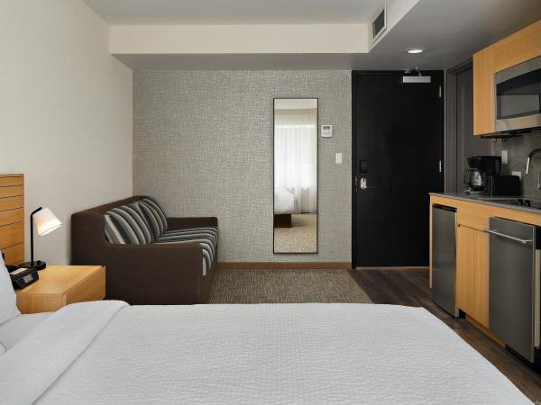 TownePlace Suites by Marriott New York Manhattan/Times Square : photo 4 de la chambre chambre lit queen-size avec canapé-lit