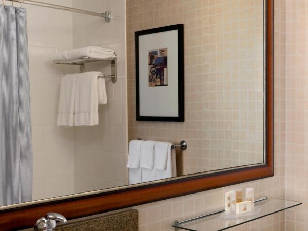 Courtyard by Marriott New York Manhattan/ Fifth Avenue : photo 2 de la chambre chambre lit queen-size 