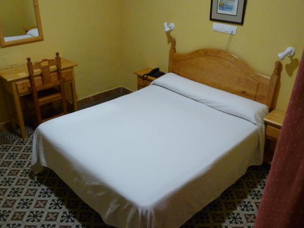Hostal Sierpes : photo 6 de la chambre chambre double ou lits jumeaux