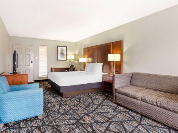 Best Western near Lackland AFB Sea World : photo 3 de la chambre chambre lit king-size affaires - non-fumeurs