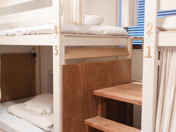 Hostel Ini kobe & Donut cafe : photo 1 de la chambre chambre familiale avec salle de bains commune