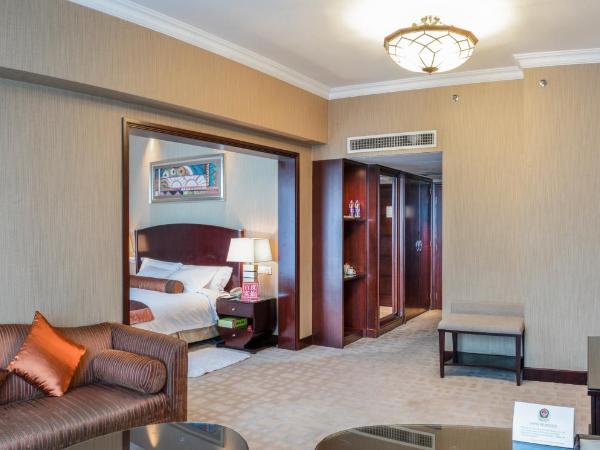 Grand International Hotel : photo 9 de la chambre suite supérieure 