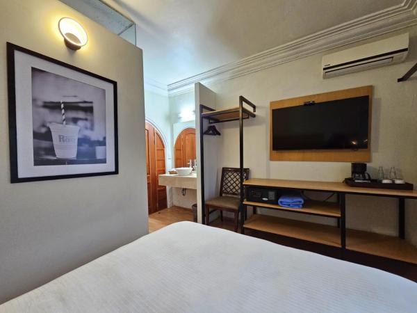 Hotel Casa Condesa Amatlan 84 : photo 4 de la chambre chambre lit queen-size