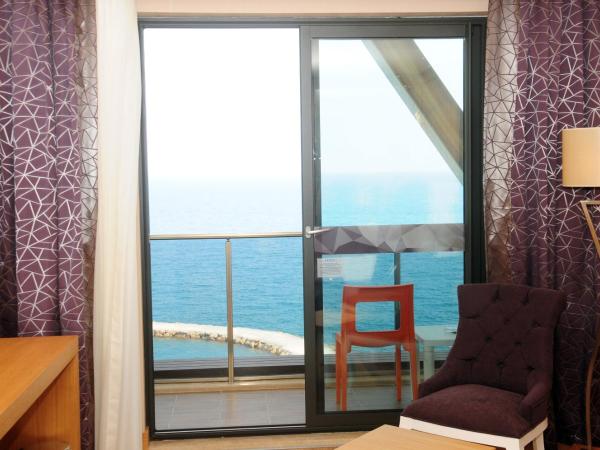 Sirius Deluxe Hotel : photo 2 de la chambre chambre double ou lits jumeaux - vue sur mer