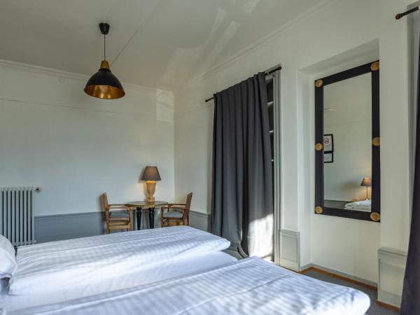 Vevey House : photo 5 de la chambre chambre double standard avec salle de bains commune