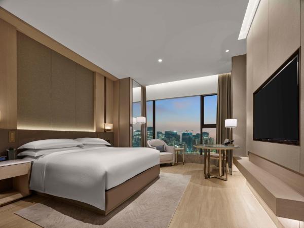 DoubleTree By Hilton Shenzhen Nanshan Hotel & Residences : photo 1 de la chambre king guest room- city view