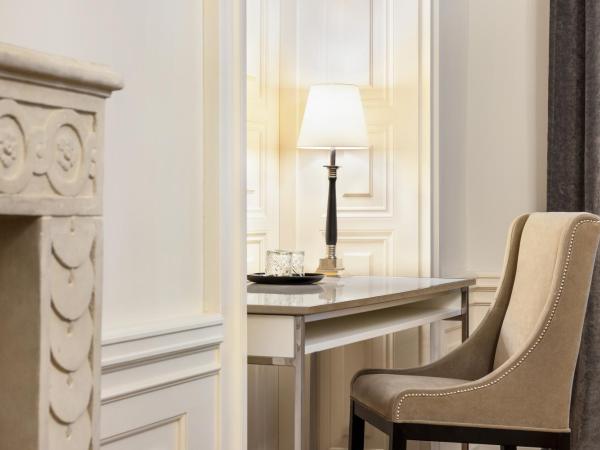 Wyndham Grand Krakow Old Town : photo 10 de la chambre suite lit king-size premium avec canapé-lit - non-fumeurs