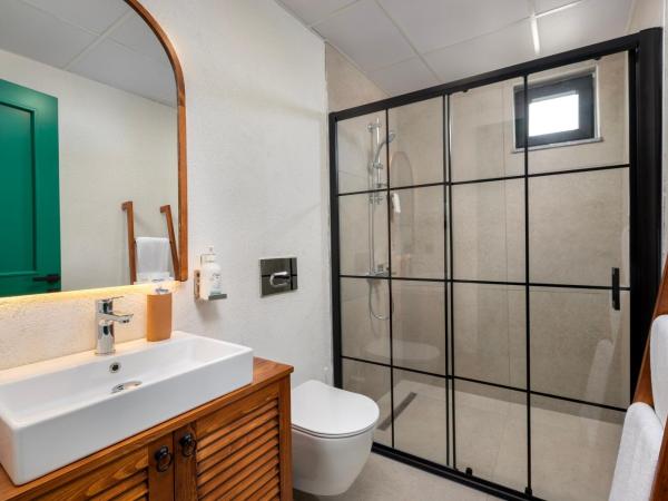 Azuu Boutique Hotel : photo 4 de la chambre suite avec baignoire spa