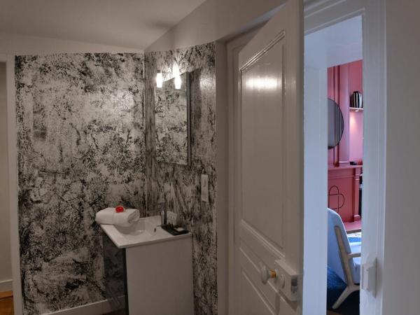 Les Chambres du Cloître : photo 6 de la chambre chambre lit queen-size deluxe