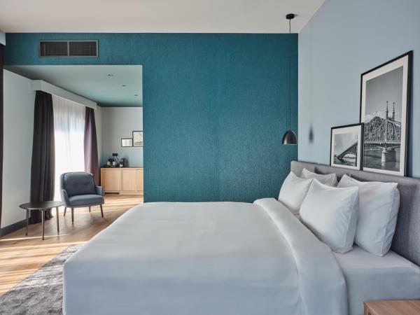 Radisson Hotel Budapest BudaPart : photo 2 de la chambre suite junior