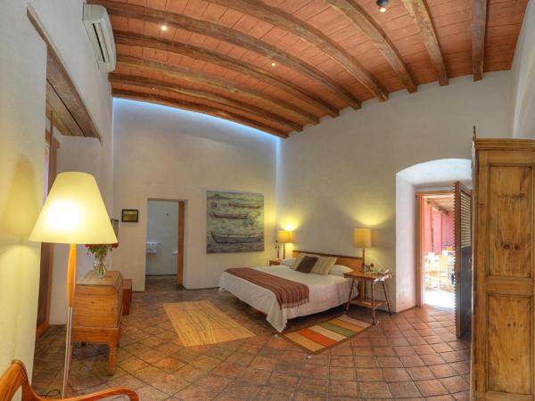 Hotel La Casona de Tita : photo 1 de la chambre chambre lit king-size