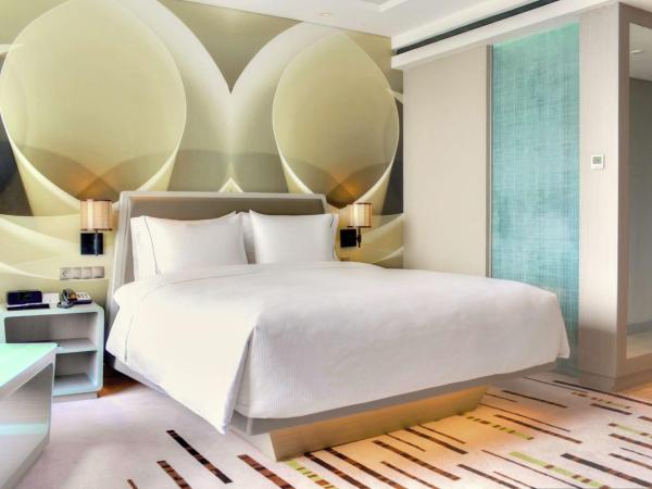 DoubleTree by Hilton Jakarta - Diponegoro : photo 2 de la chambre chambre lit king-size deluxe
