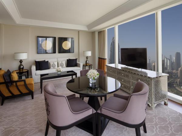 Taj Dubai : photo 4 de la chambre suite junior de luxe - vue sur ville