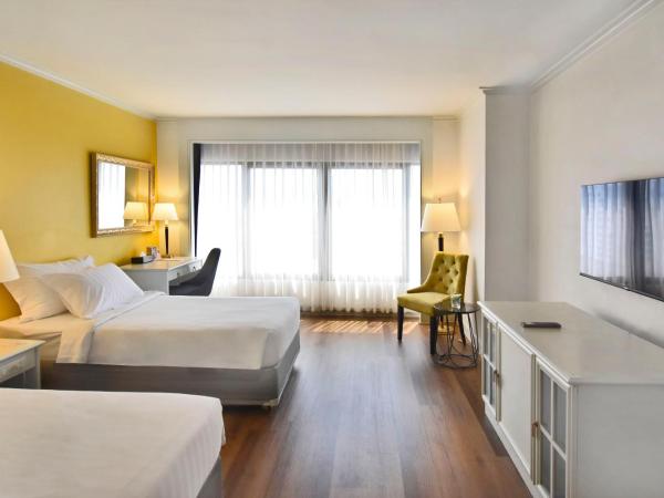 Grand China Bangkok : photo 5 de la chambre hébergement supérieur avec lits jumeaux - vue sur ville