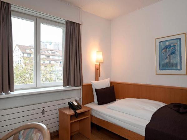 Olympia Hotel Zurich : photo 6 de la chambre chambre simple