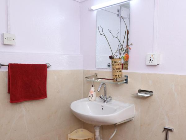 Himalaya Inn : photo 8 de la chambre chambre simple avec salle de bains extérieure privative