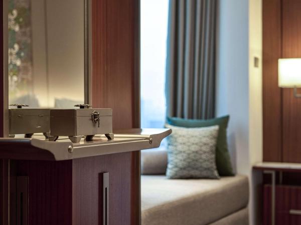 Grand Hyatt Jakarta : photo 4 de la chambre chambre lit king-size - vue sur ville