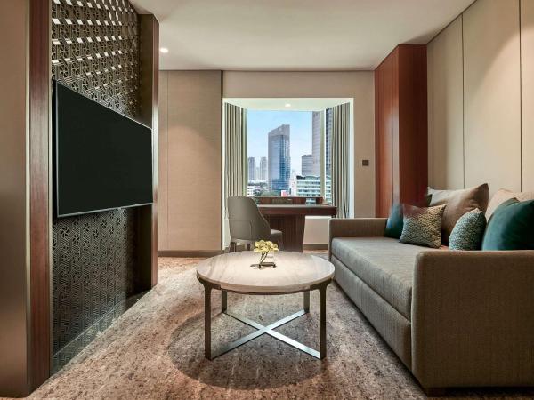 Grand Hyatt Jakarta : photo 5 de la chambre chambre familiale lit king-size - vue sur ville