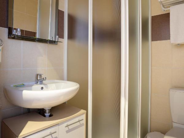 Hotel des Eaux : photo 3 de la chambre chambre double standard avec douche
