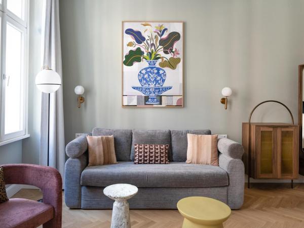 numa I Terra Apartments : photo 5 de la chambre extra large 1 bedroom apartment with 2 sofa beds - no ac