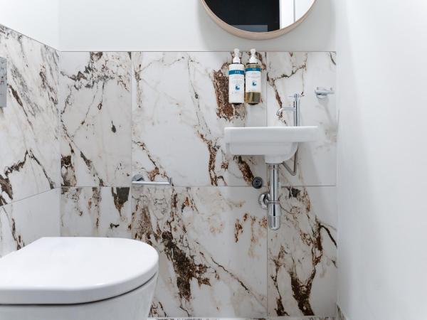 numa I Terra Apartments : photo 9 de la chambre 1 bedroom apartment with sofa bed - no ac