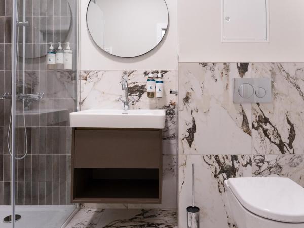 numa I Terra Apartments : photo 8 de la chambre extra large studio with kitchen and sofa bed - no ac