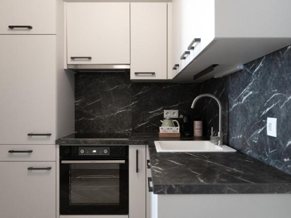 numa I Terra Apartments : photo 4 de la chambre extra large studio with kitchen and sofa bed - no ac